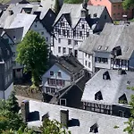 Habitación en casa particular Manoir -1654- Historisch Schlafen In Monschaus Altstadt *
