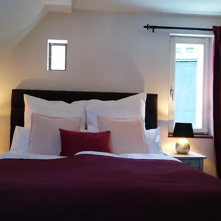 Manoir -1654- Historisch Schlafen In Monschaus Altstadt Privatunterkunft