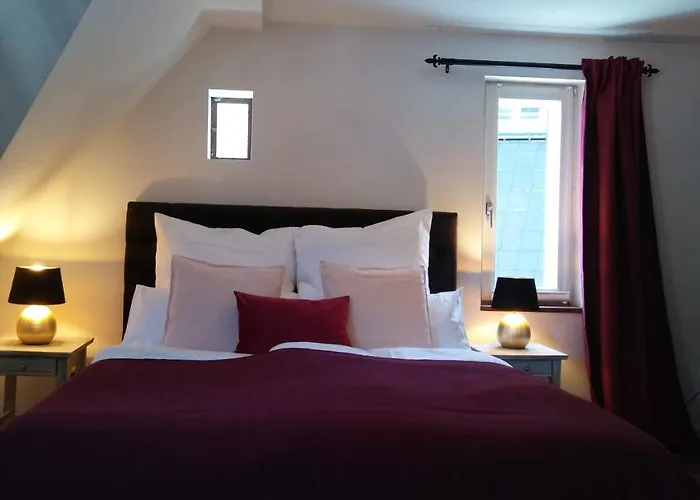 Manoir -1654- Historisch Schlafen In Monschaus Altstadt Privatunterkunft