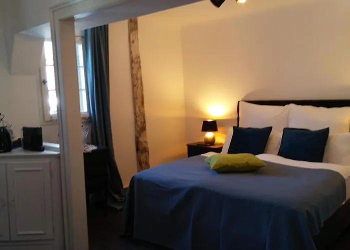 Rum i privatbostad Manoir -1654- Historisch Schlafen In Monschaus Altstadt *